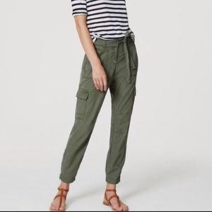 Ann Taylor Olive Cargo Pants jogger Petites